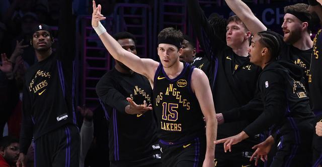 世界杯官方直播平台下载-湖人近7战6胜!里夫斯:我们开始承担责任 不再只是双手一摊