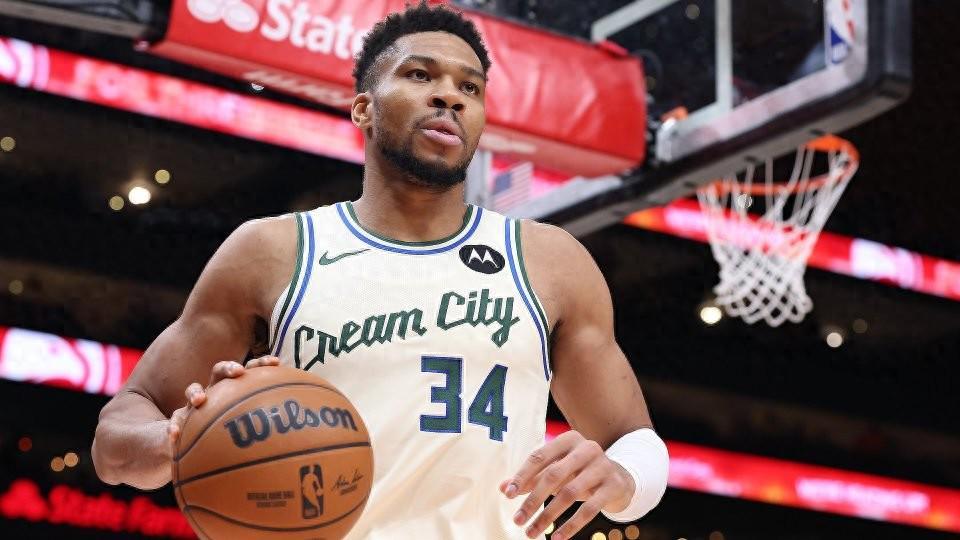 世界杯高清直播-字母哥留在雄鹿后发声：传奇从不会主动追逐 只会自带引力