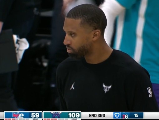 世界杯高清直播-残暴!黄蜂三节打完以109-59领先76人整整50分